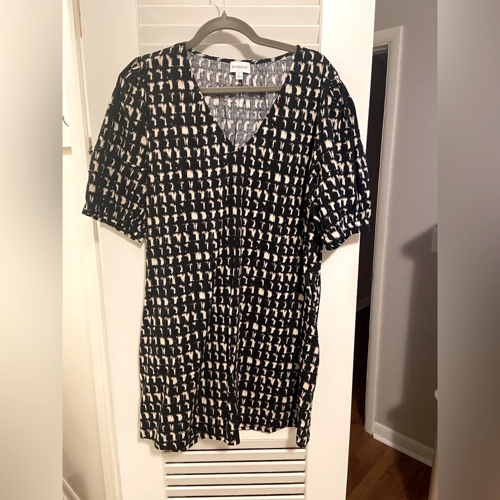 Never Been Worn Evereve Black and White Patterned Women Mini Dress